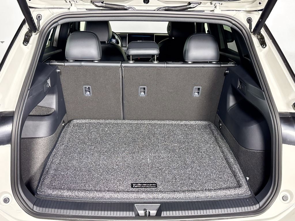 New 2026 Volkswagen Tiguan SE R-Line image 21