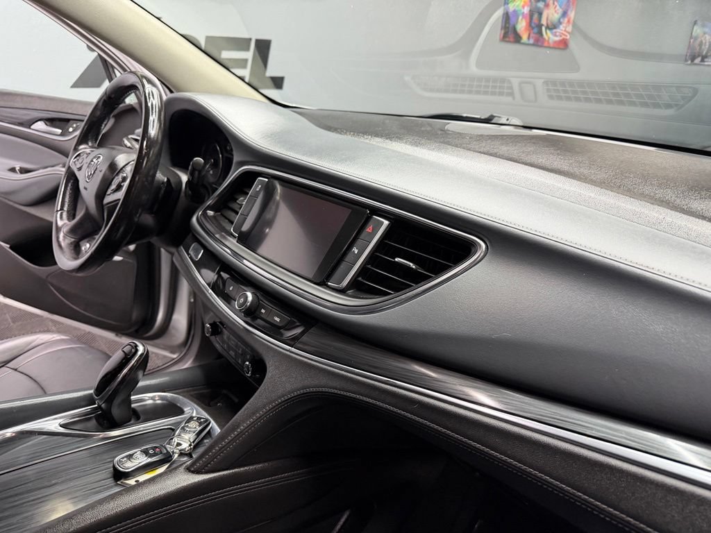 Used 2018 Buick Enclave Essence FWD image 51