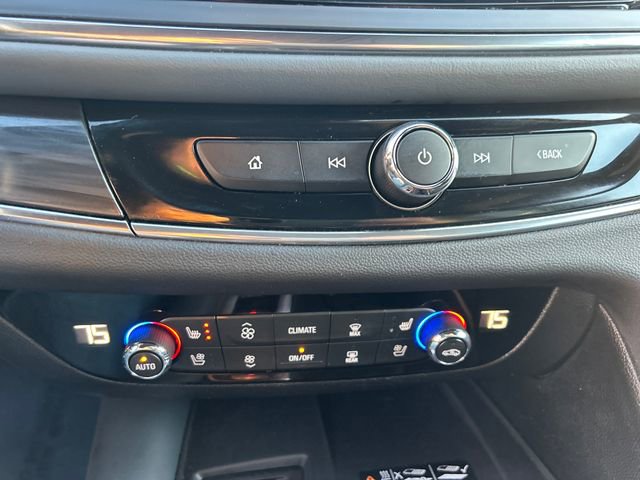 Used 2024 Buick Enclave Premium image 22