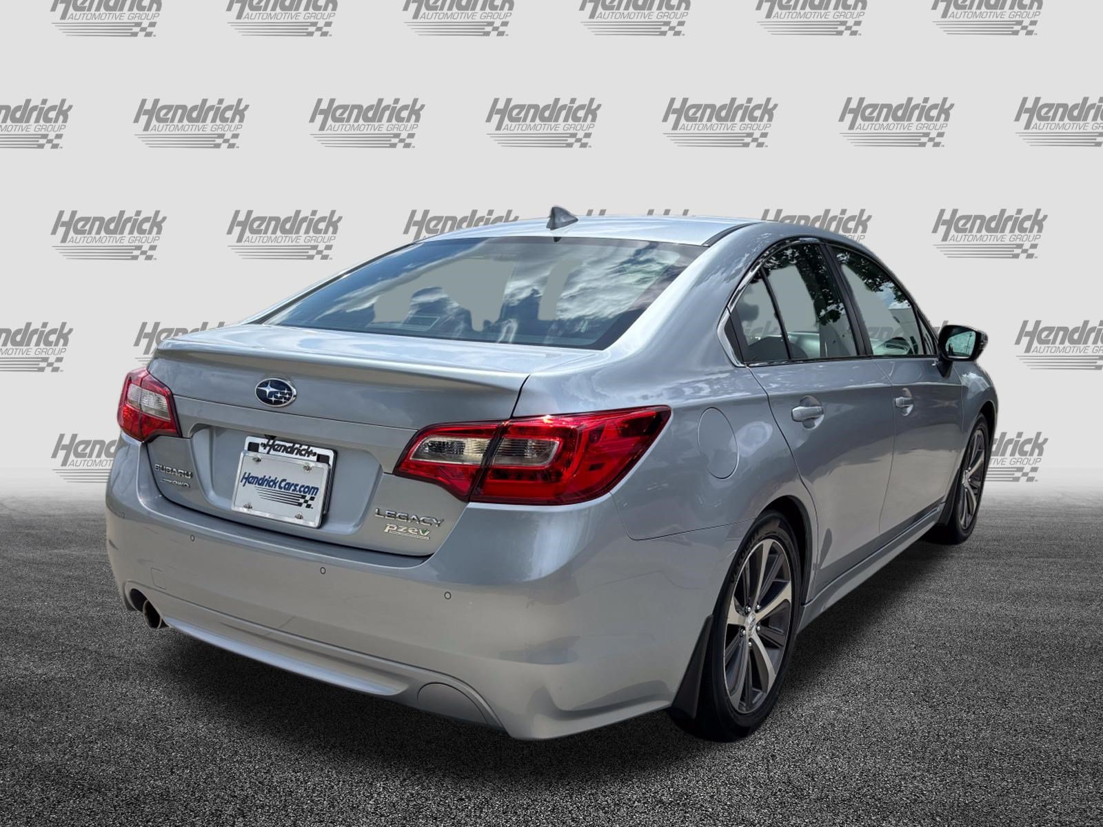 Used 2017 Subaru Legacy 2.5i Limited AWD/4WD image 10