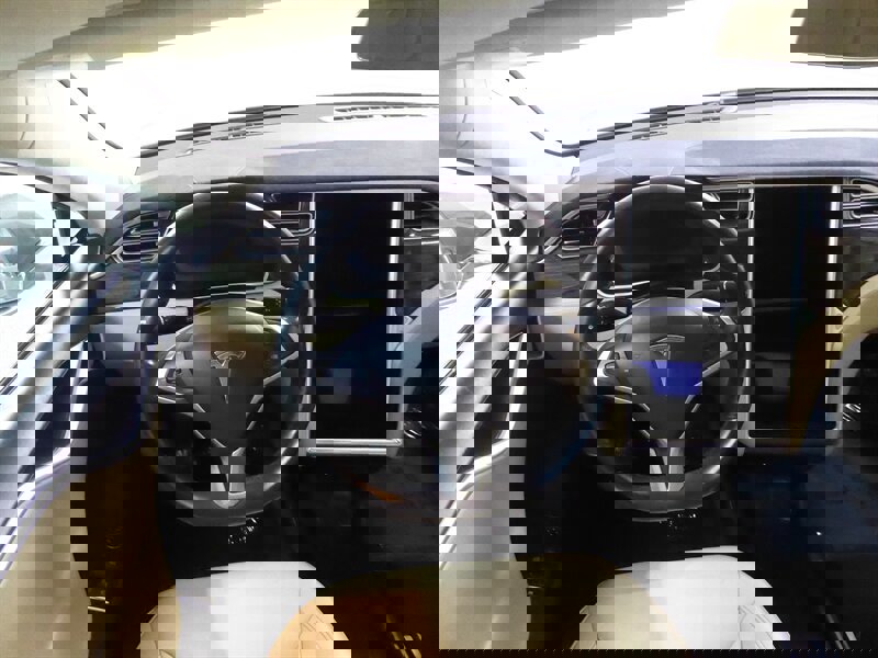 Used 2015 Tesla Model S 70D AWD/4WD image 10