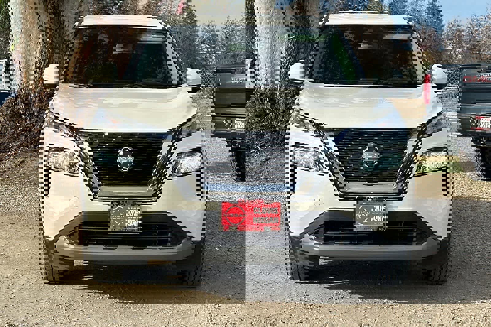 Used 2023 Nissan Rogue SV image 11