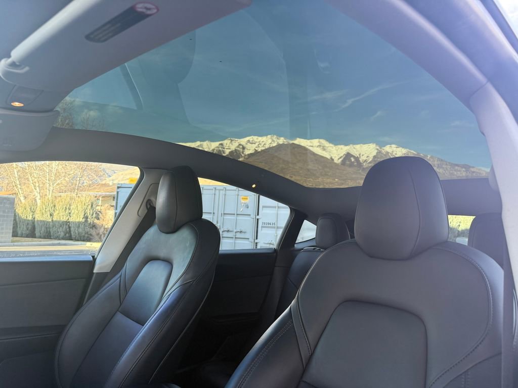 Used 2020 Tesla Model Y Long Range image 48