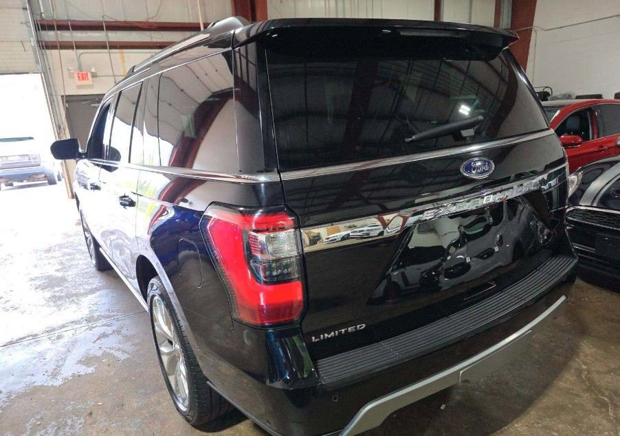 Used 2019 Ford Expedition Limited w/ Equipment Group 302A AWD/4WD image 2