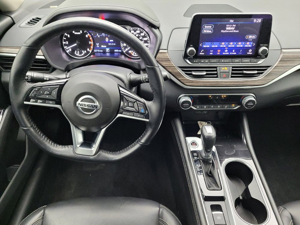 Used 2020 Nissan Altima 2.0 Platinum FWD image 22