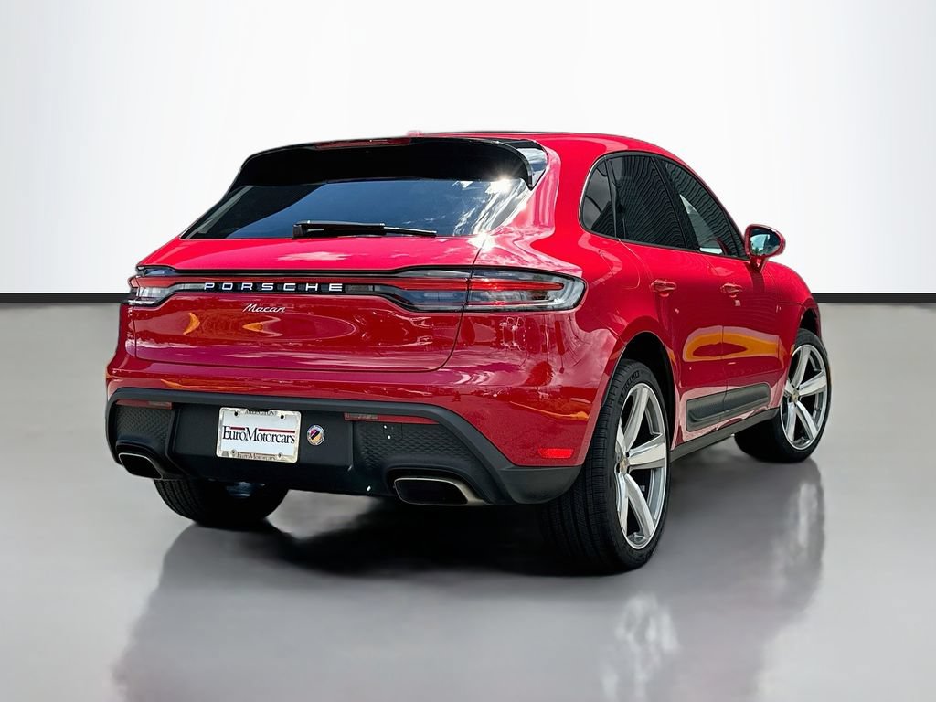 Certified 2026 Porsche Macan AWD/4WD image 9