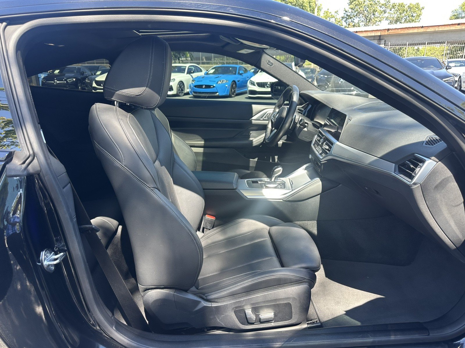 Used 2023 BMW 430i Coupe w/ M Sport Package RWD image 17