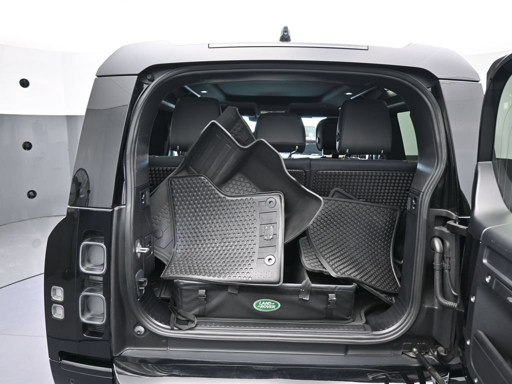 Used 2023 Land Rover Defender 90 X AWD/4WD image 37