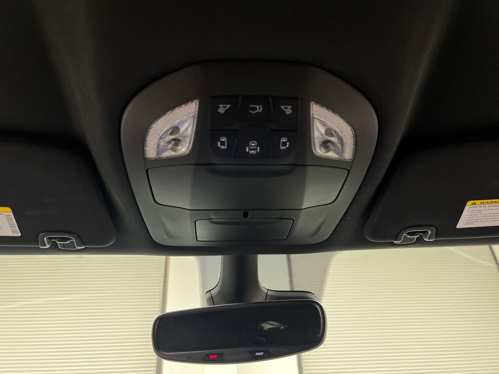 Used 2025 Chrysler Pacifica Select FWD image 70