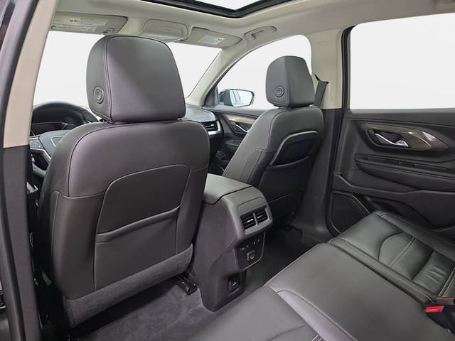 Used 2024 GMC Terrain Denali w/ Denali Premium Package AWD/4WD image 12