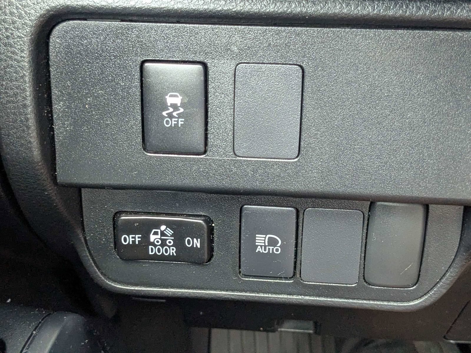 Used 2022 Toyota Tacoma SR AWD/4WD image 26