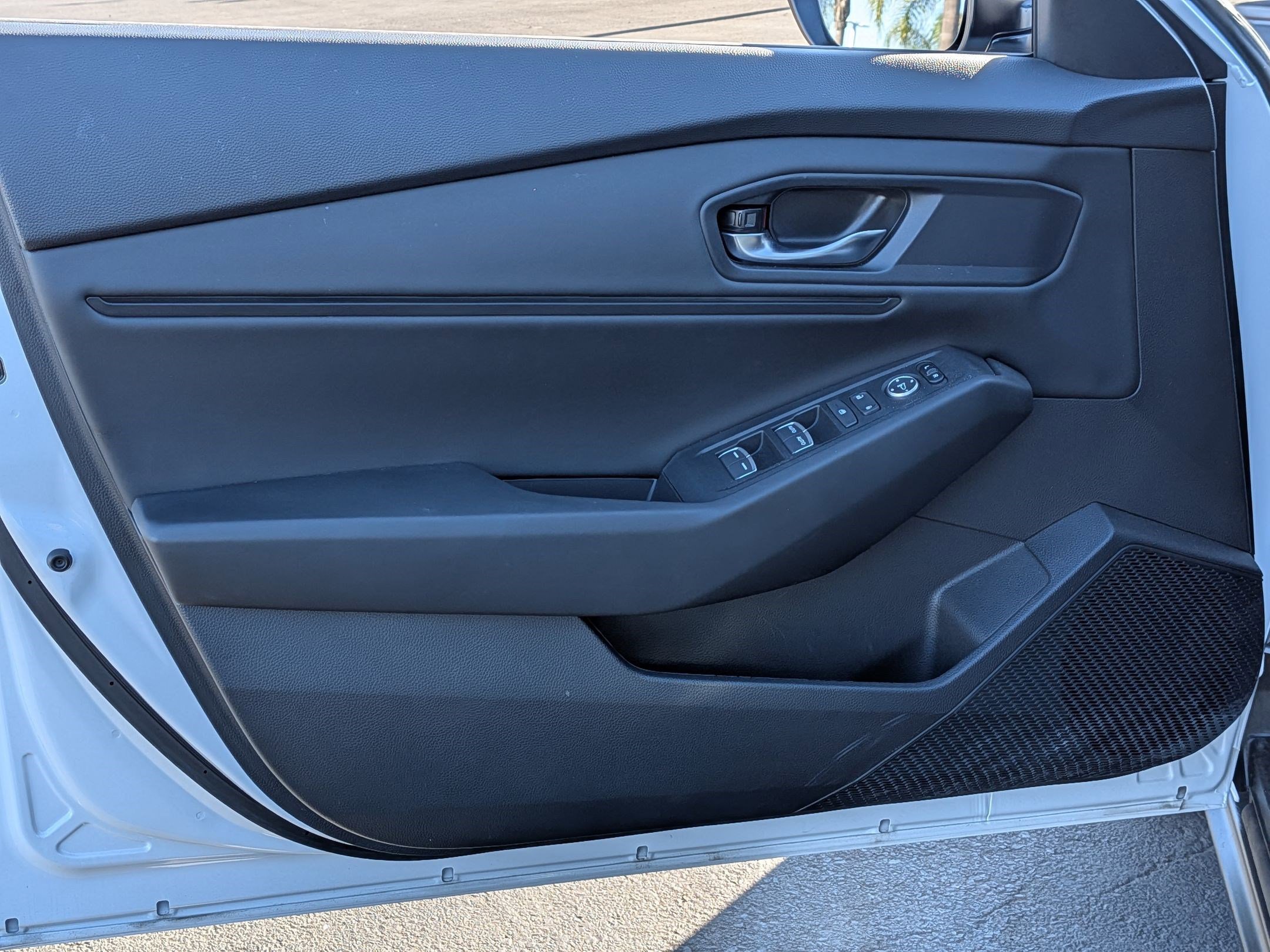 Used 2025 Honda Accord SE image 14