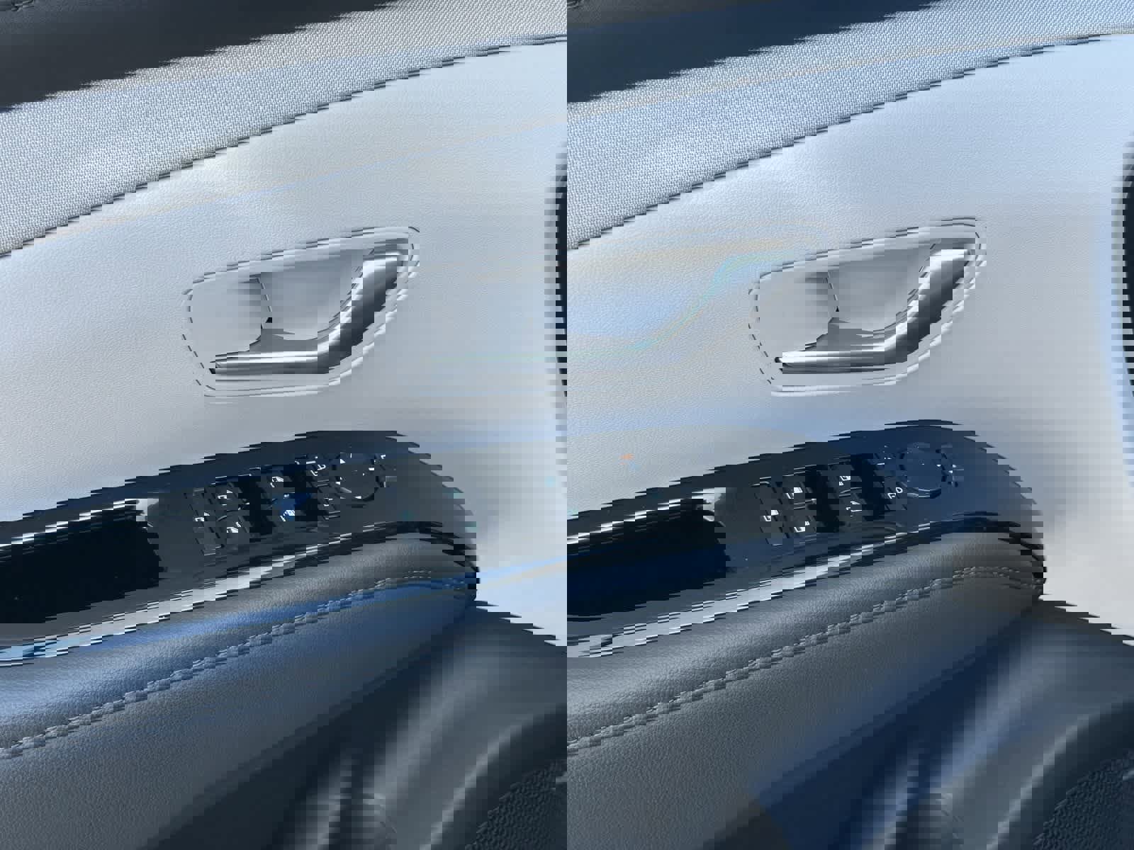 Certified 2025 Hyundai Tucson Limited image 13