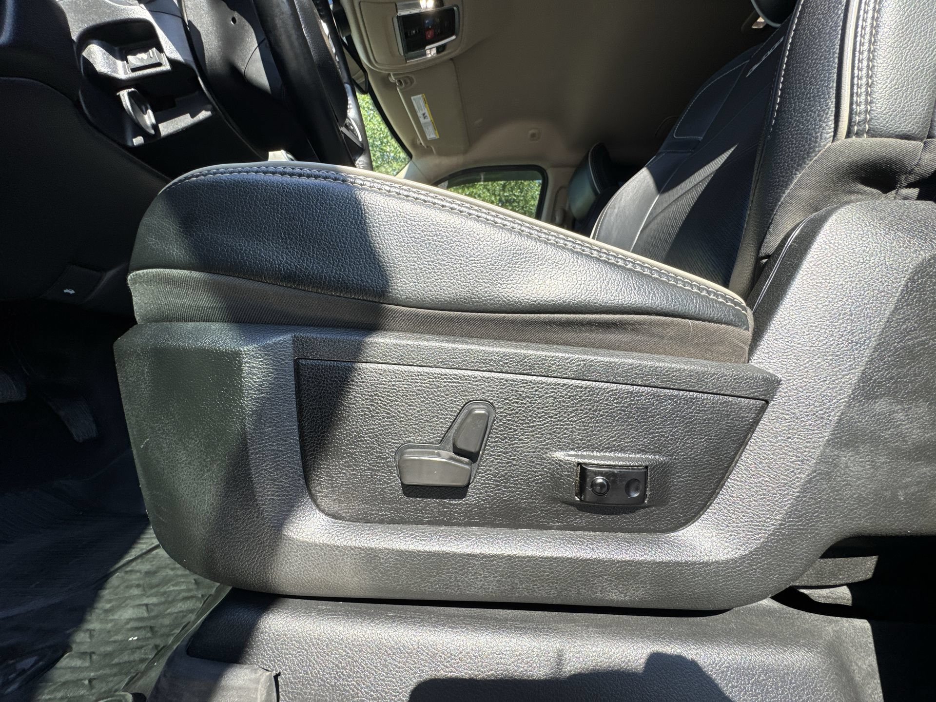 Used 2021 RAM 2500 Laramie AWD/4WD image 12