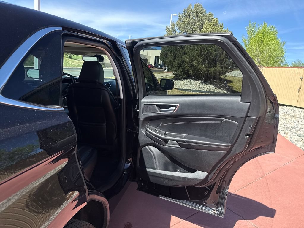 Used 2022 Ford Edge Titanium w/ Equipment Group 301A AWD/4WD image 24
