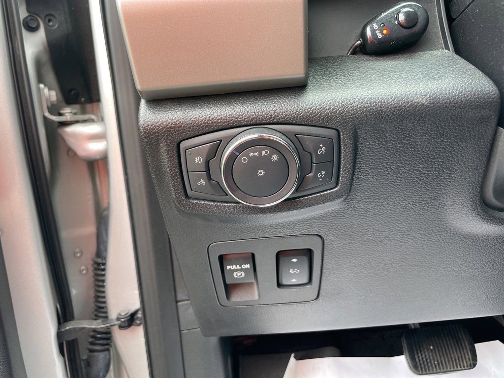 Used 2019 Ford F150 Lariat w/ FX4 Off-Road Package image 18