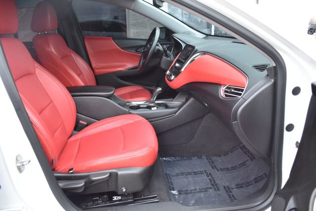 Used 2018 Chevrolet Malibu LT image 40