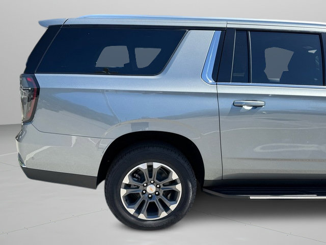 New 2026 Chevrolet Suburban LT w/ Comfort Package image 7