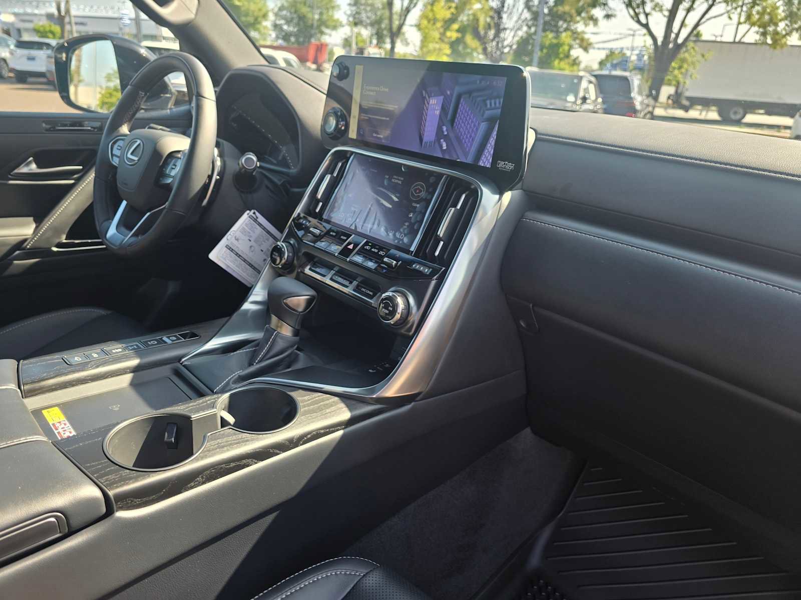 New 2026 Lexus LX 600 4WD w/ Luxury Package image 11