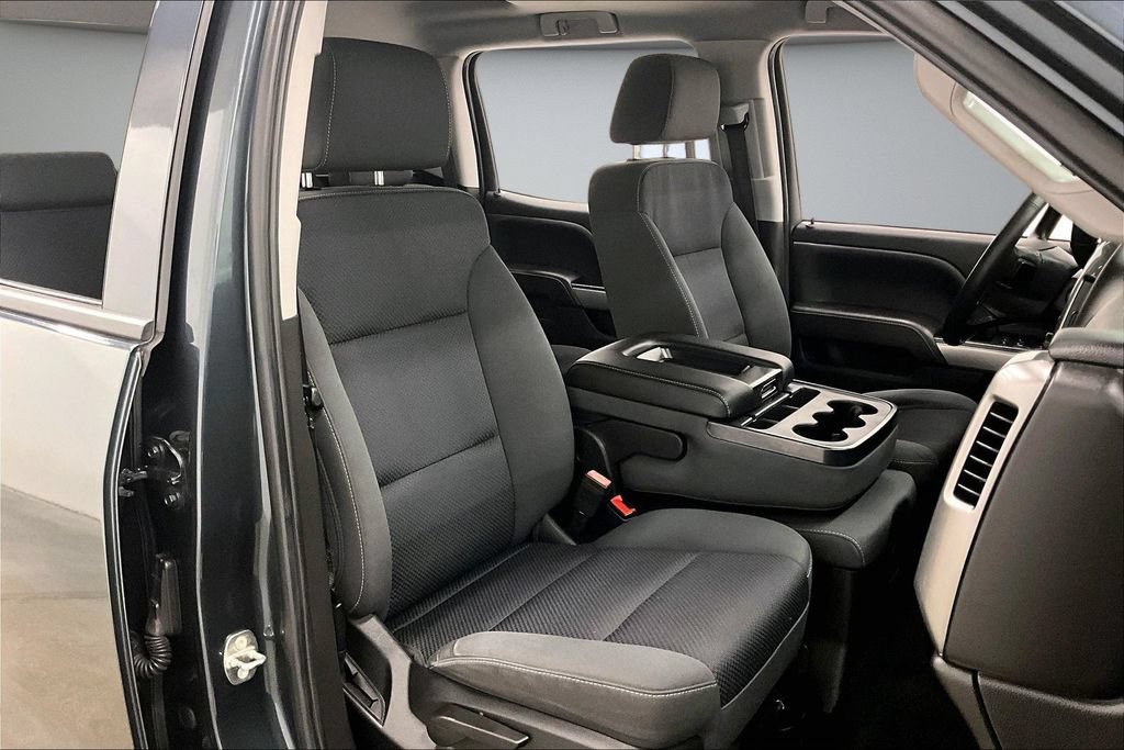 Used 2018 Chevrolet Silverado 1500 LT w/ All Star Edition AWD/4WD image 30