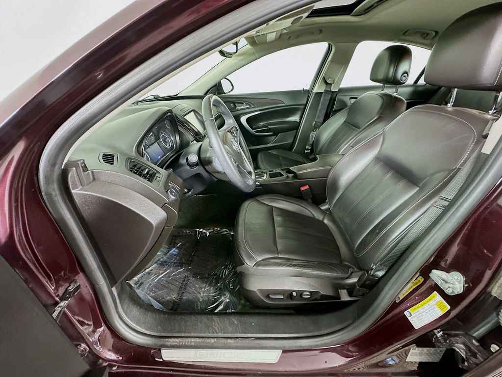 Used 2017 Buick Regal Sport Touring FWD image 28
