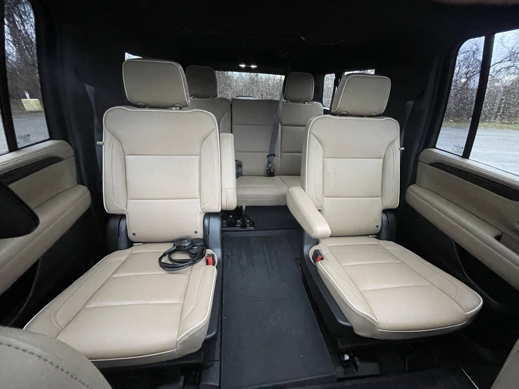 Certified 2021 Chevrolet Suburban Premier w/ Premium Package image 17