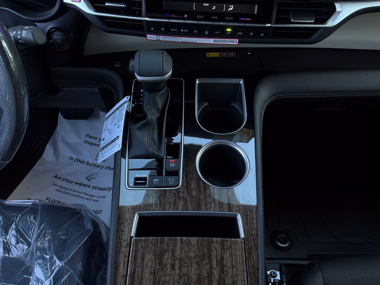 New 2026 Toyota Sienna Limited FWD image 17