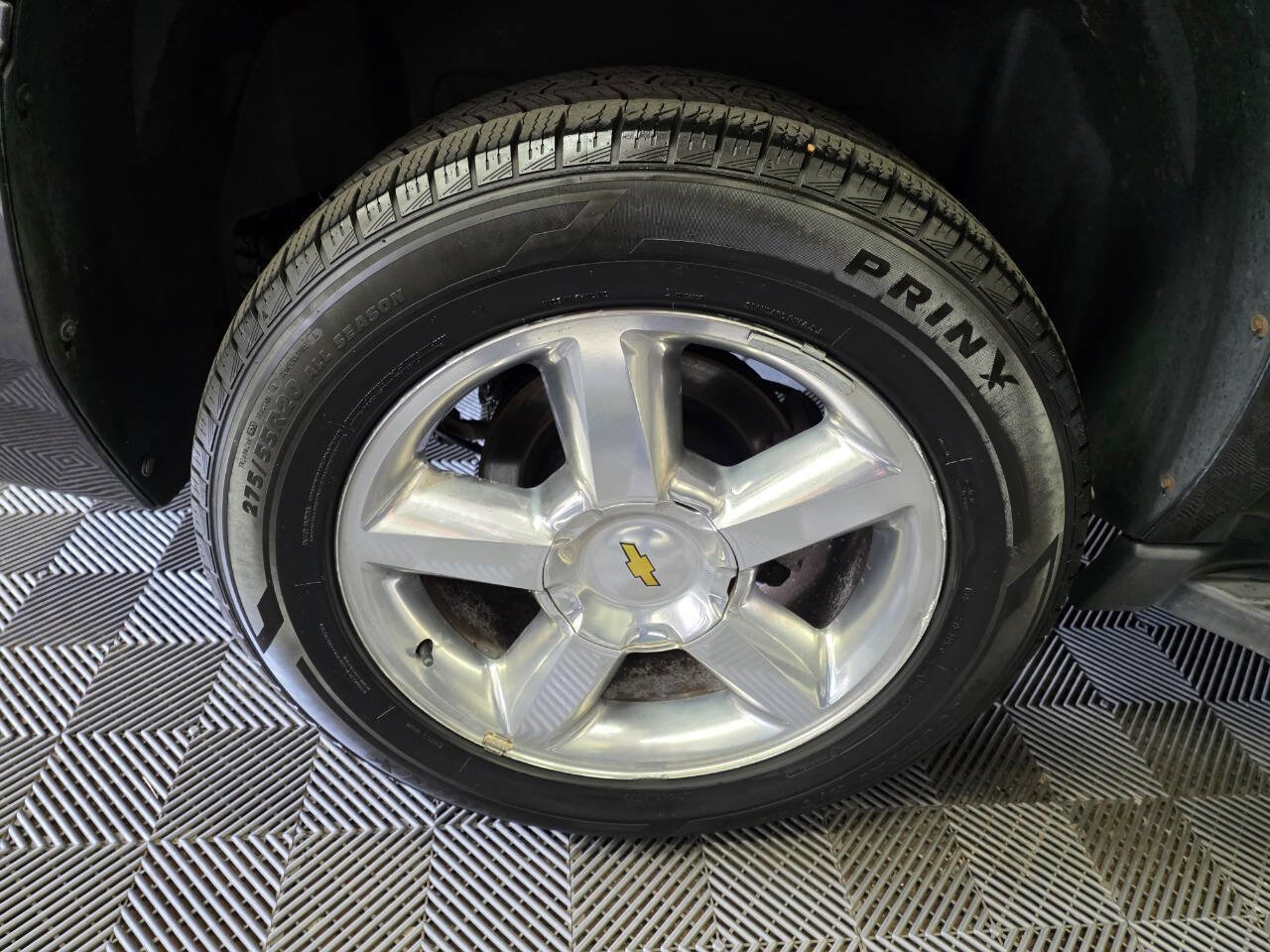 Used 2011 Chevrolet Suburban LTZ image 33