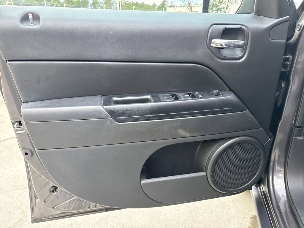 Used 2014 Jeep Patriot High Altitude image 14