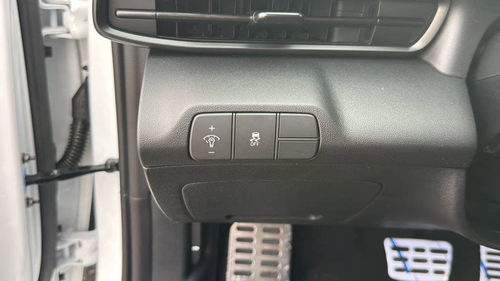 New 2026 Hyundai Elantra Sport image 30