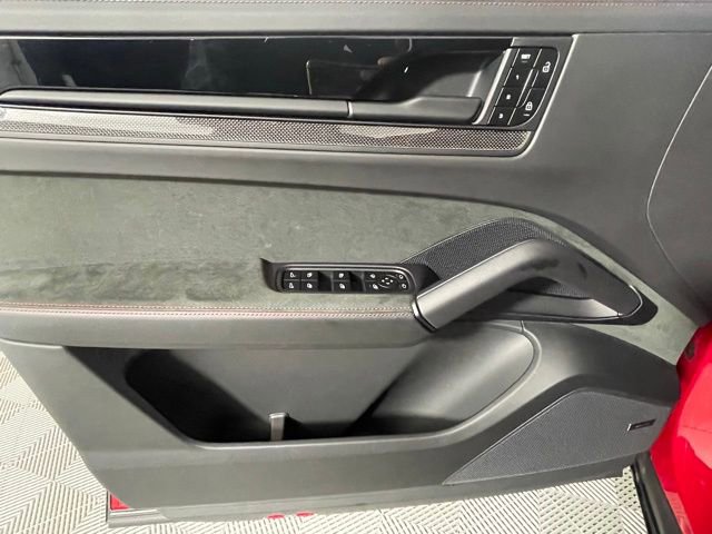 Used 2025 Porsche Cayenne GTS image 27