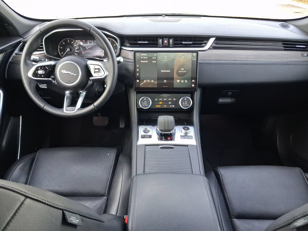 Used 2023 Jaguar F-PACE S AWD/4WD image 9