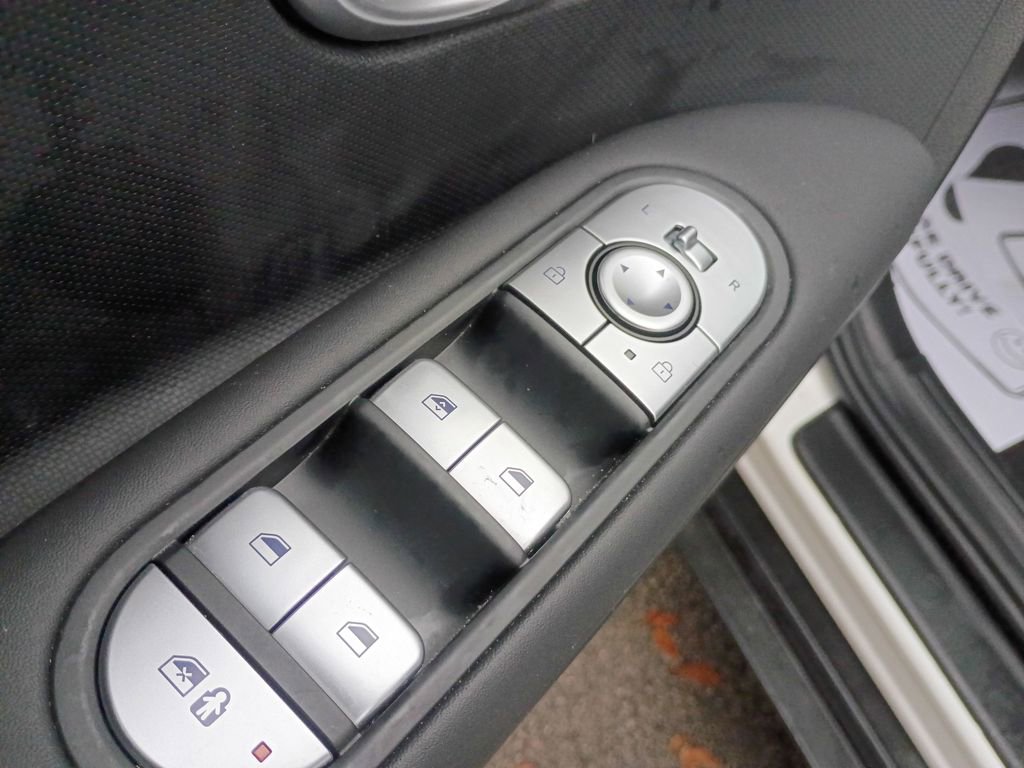 Used 2023 Hyundai Ioniq 5 SE image 23