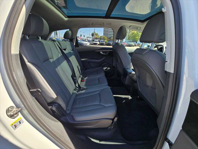 Used 2025 Audi Q7 3.0T Premium Plus w/ Premium Plus Package AWD/4WD image 12
