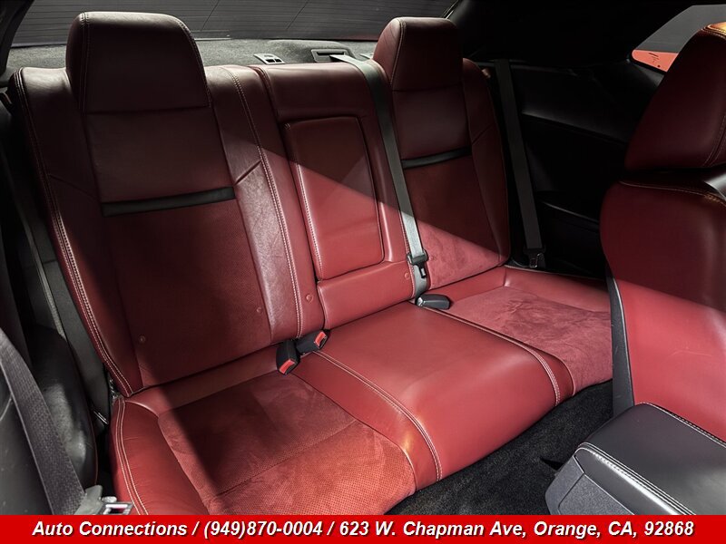 Used 2014 Dodge Challenger SRT8 RWD image 8