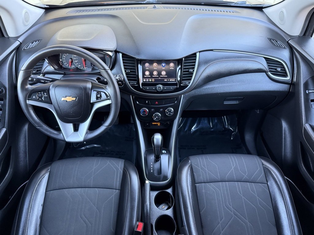 Used 2021 Chevrolet Trax LT w/ LT Convenience Package image 21