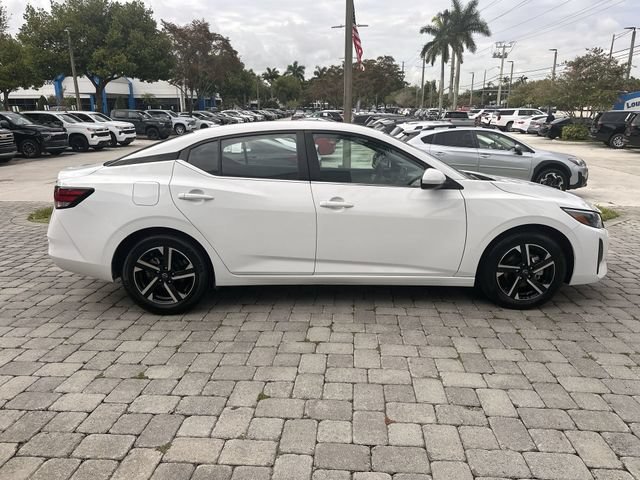 Used 2024 Nissan Sentra SV FWD image 14