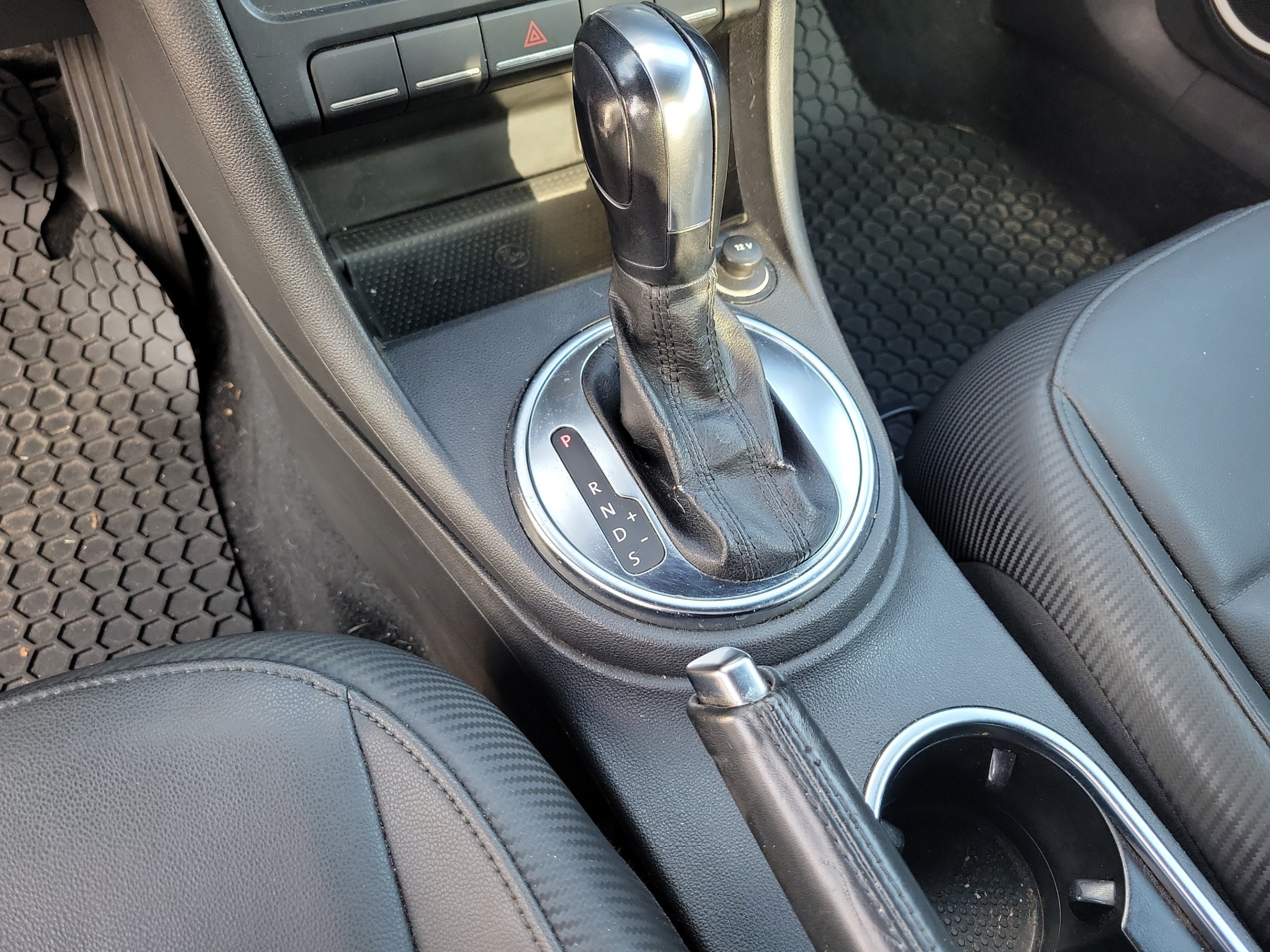 Used 2014 Volkswagen Beetle 2.5 FWD image 21