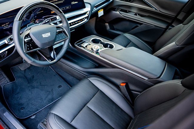 New 2026 Cadillac Lyriq Luxury image 10