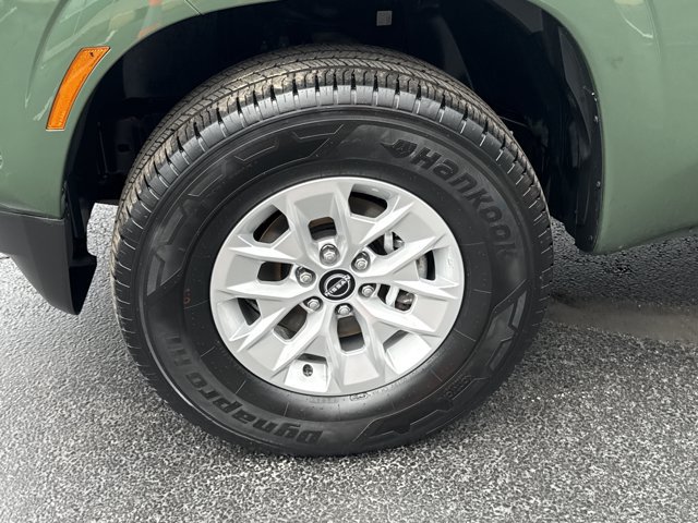 Certified 2024 Nissan Frontier SV AWD/4WD image 11