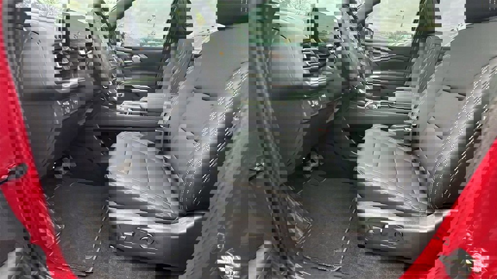 New 2026 Chevrolet Traverse LT w/ Sun and Wheel Package image 13