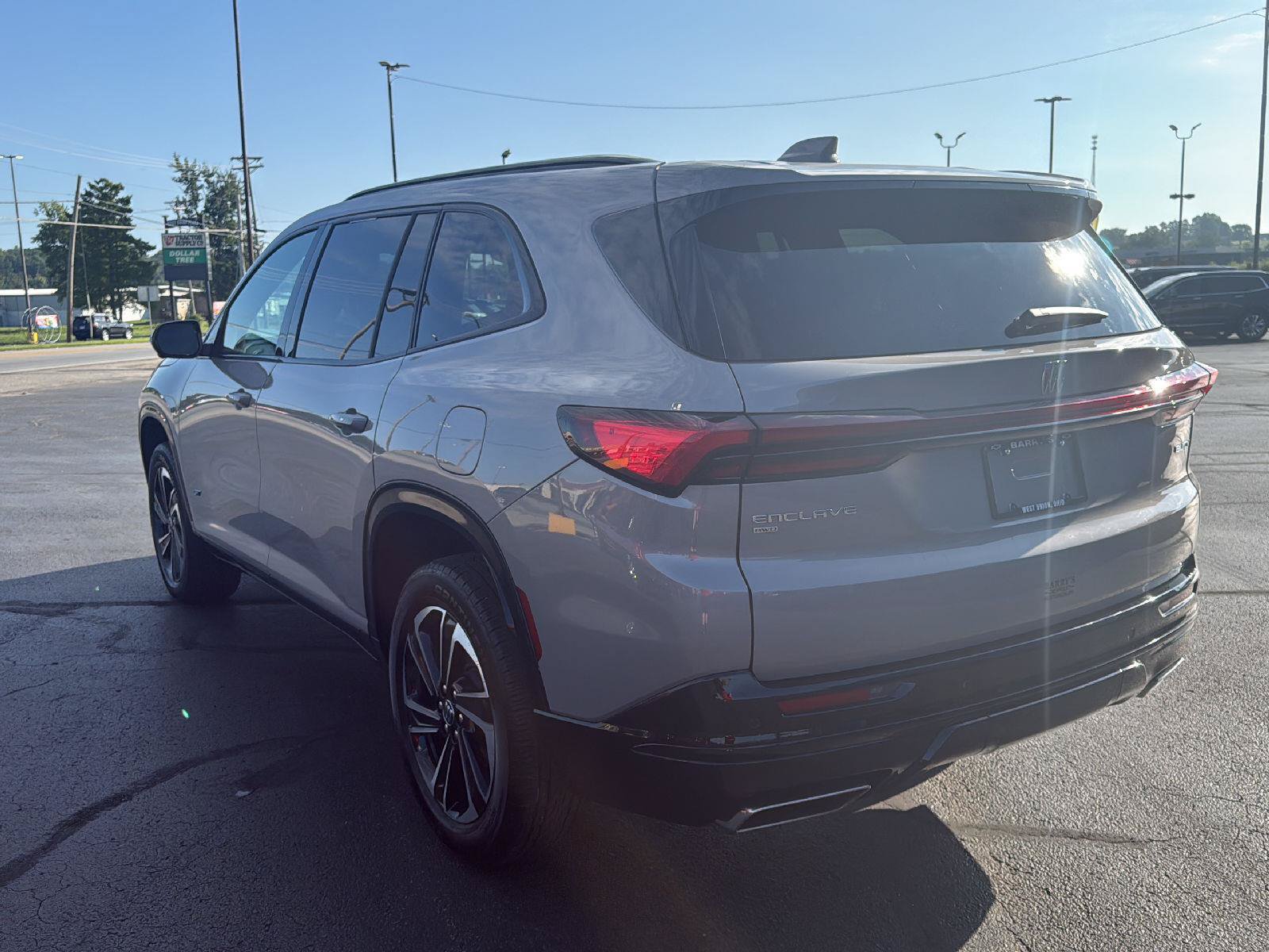 Used 2026 Buick Enclave Sport Touring AWD/4WD image 3