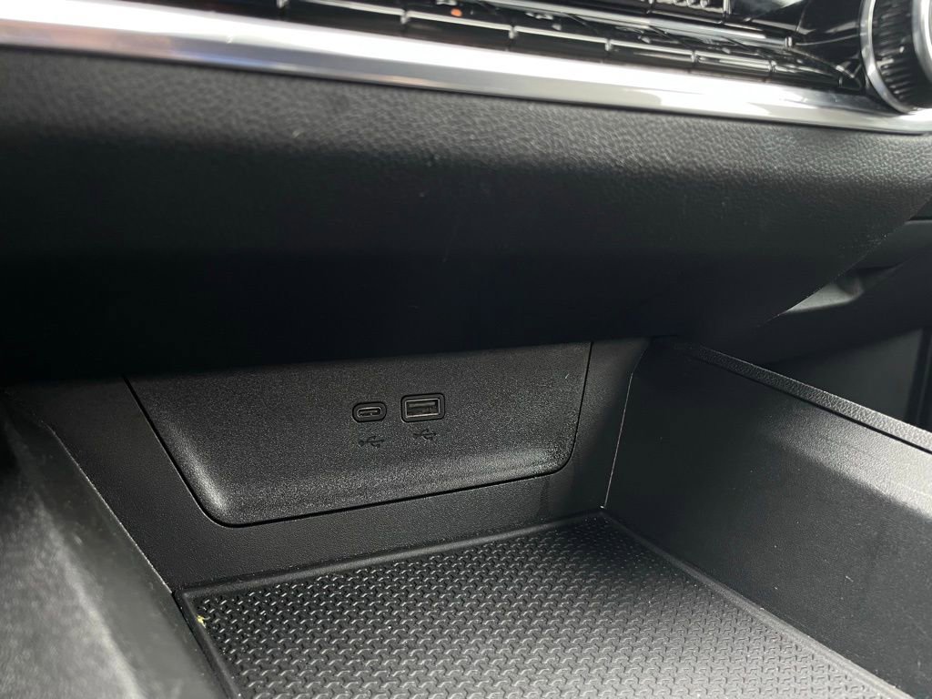 Used 2025 Chevrolet Equinox LT w/ Convenience Package II image 19