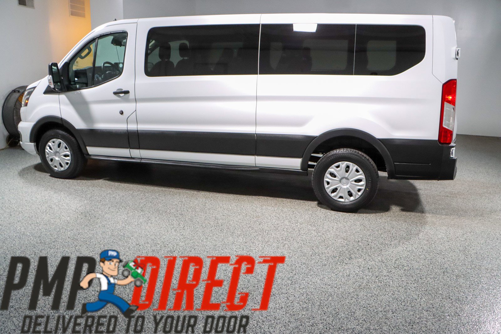 Used 2023 Ford Transit 350 XLT image 10