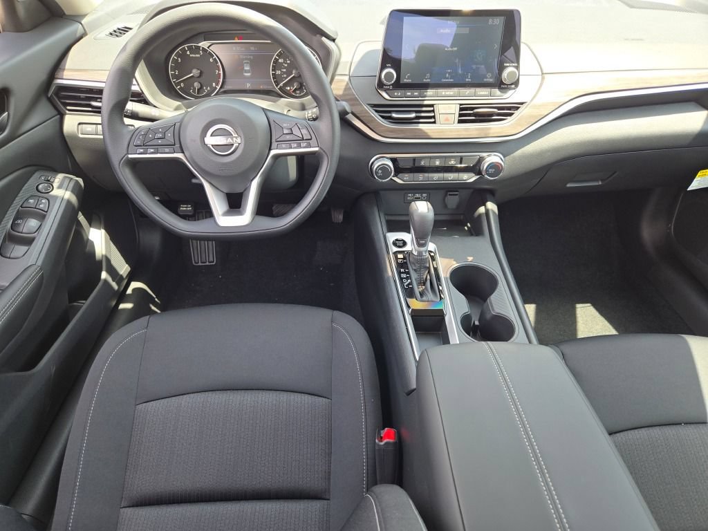 New 2026 Nissan Altima 2.5 SV FWD image 17