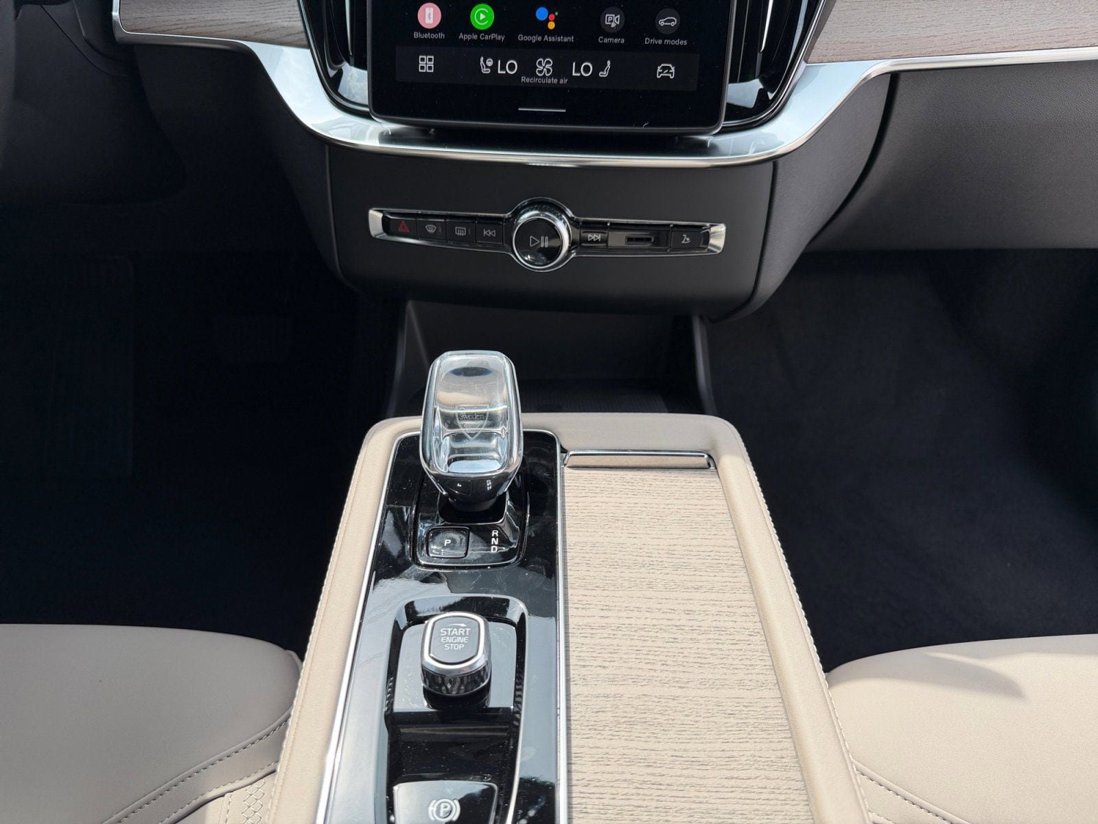 New 2026 Volvo XC90 B6 Plus w/ Protection Package Premier AWD/4WD image 11