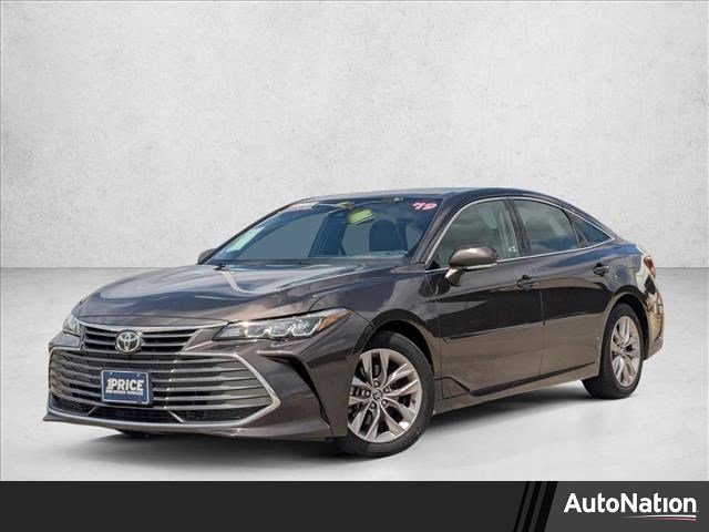 Used 2019 Toyota Avalon XLE w/ Moonroof Package image 1