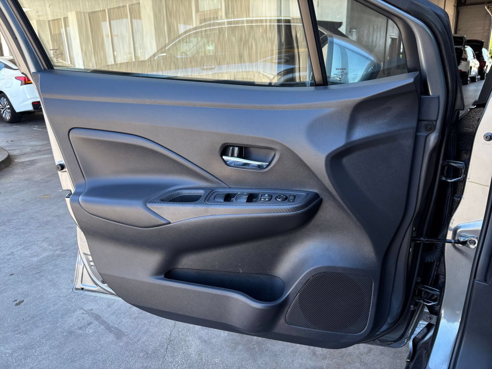 Used 2025 Nissan Versa SV FWD image 18
