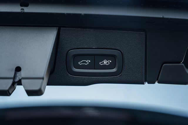 New 2026 Volvo XC60 B5 Core w/ Climate Package image 11