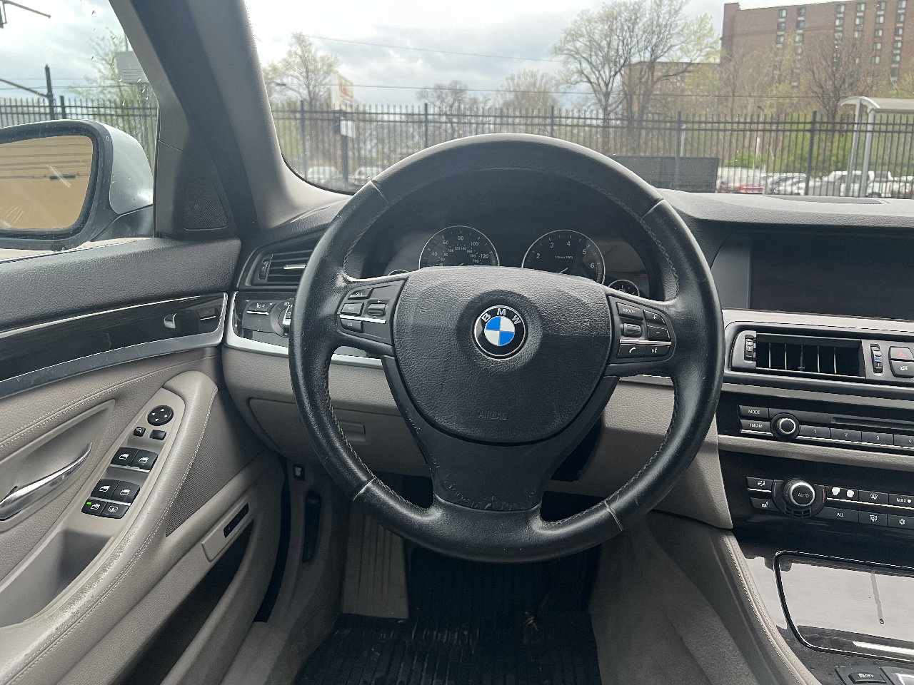 Used 2011 BMW 535i Sedan image 29